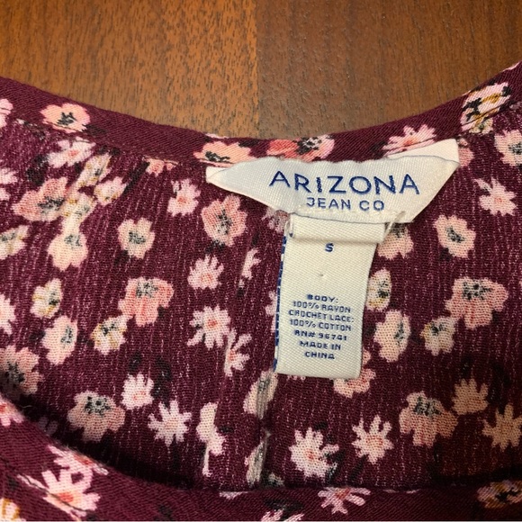 Arizona Jean Co. Women's Burgundy Floral Print Long Sleeve Bell Crop Top Size S - Picture 3 of 3
